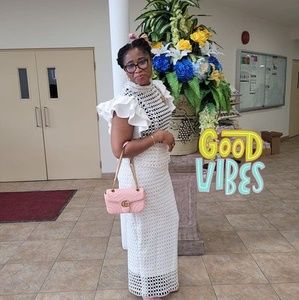 Meet your Posher, Esther